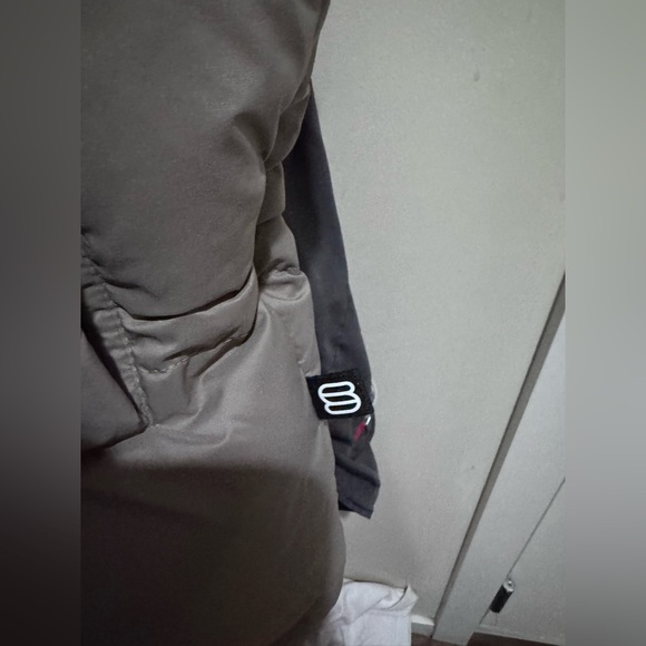 TNA Super puff Vest - Picture 7 of 8